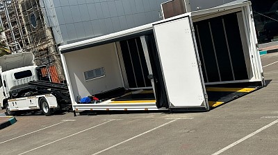 خدمة ريكفري مغلق فل احترافية في الإمارات، نقل سريع وآمن للسيارات بسطحة هيدروليك، أسعار تنافسية